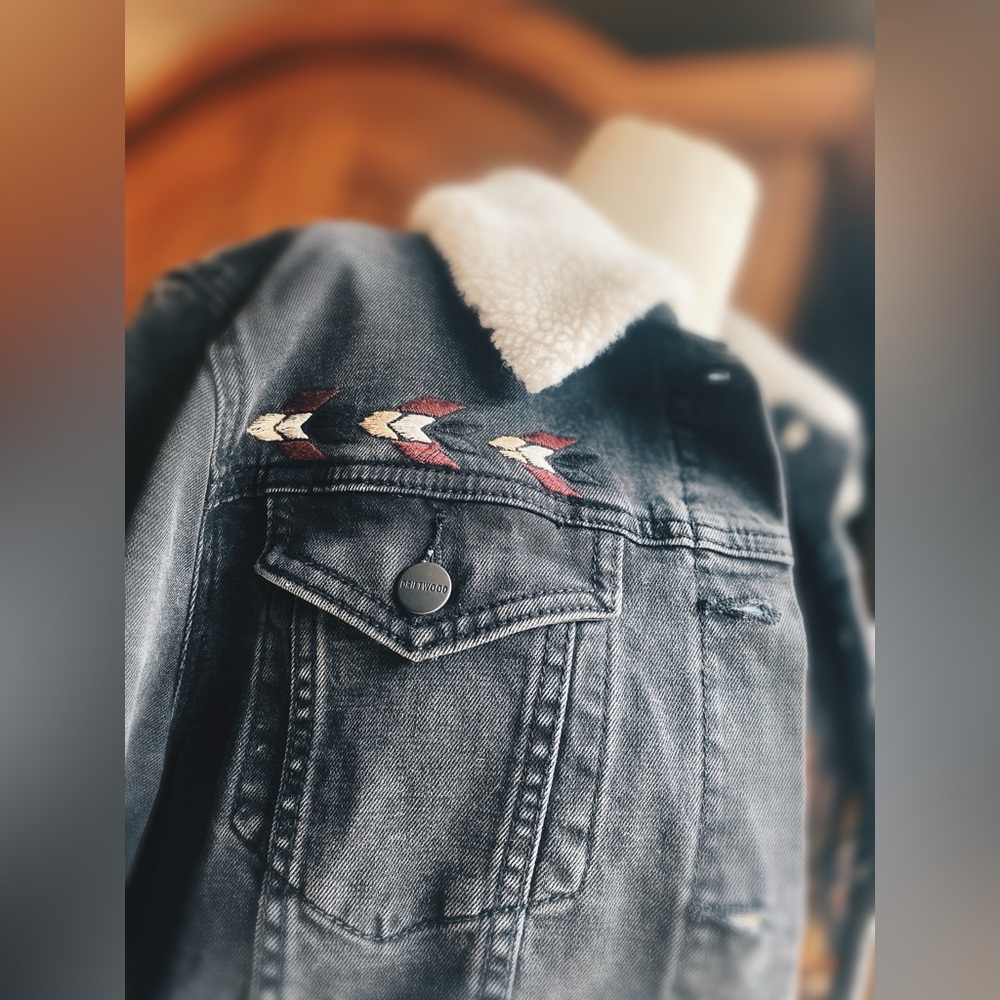 Free People x Driftwood Charcoal Denim Jacket - Aztec Embroidery - Size XL NWOT - Picture 12 of 13